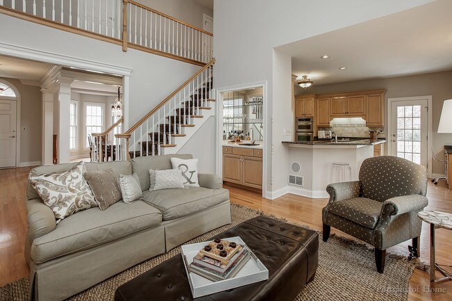 Building Photo - 910 Newton Ave