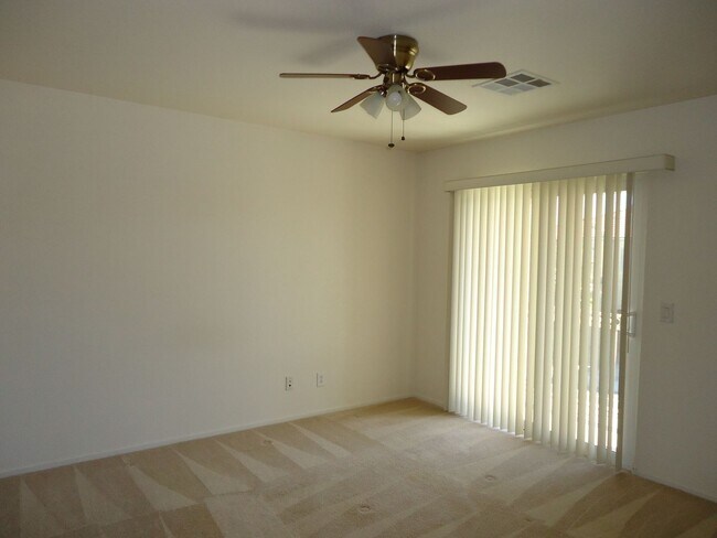 Foto del edificio - 7461 Ademar St