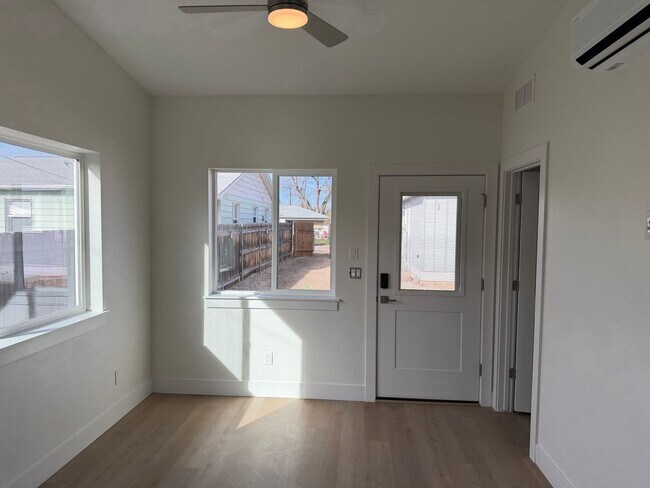 Foto del edificio - Available Now-Brand New 1-Bed Cottage in the Heart of Boise