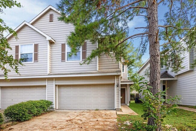 Building Photo - 16815 Carrollton Creek Ln