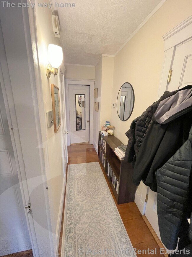 Foto del edificio - 18 Sanborn Ave