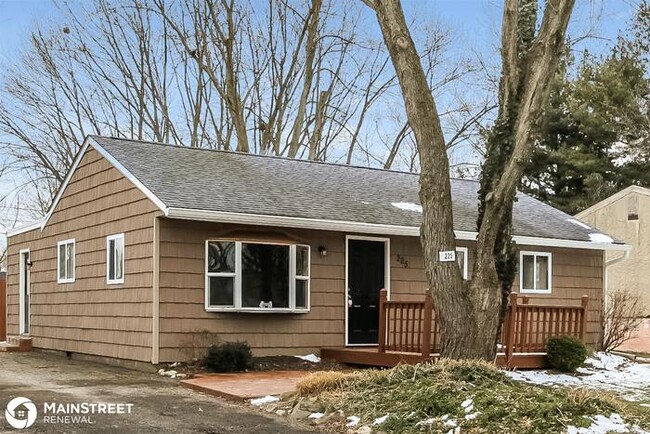Building Photo - 225 Gladys Rd, Columbus, OH 43228