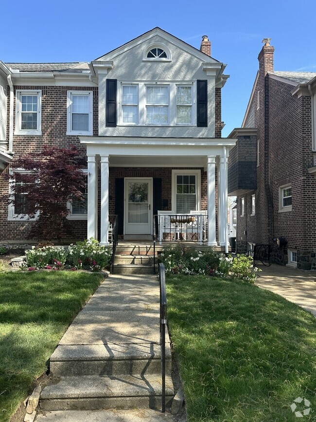 Building Photo - 1416 N Grant Ave