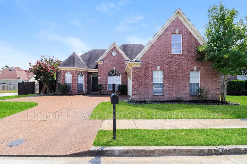 Foto principal - 2605 Breezy Ridge Trail