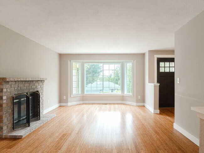 Foto del edificio - 3 Bed - 1.5 Bath Home in Des Moines WA