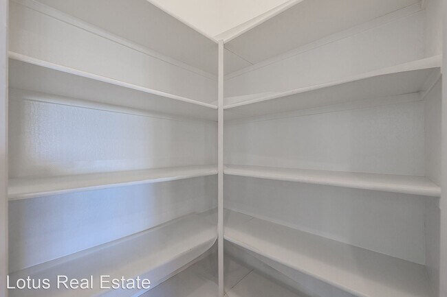 Foto del edificio - 3 br, 2.5 bath House - 1081 S Jay St.