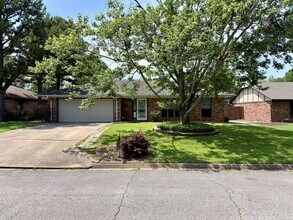 Building Photo - 9612 Apple Gate Dr