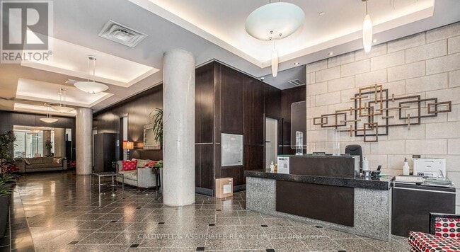 Photo du bâtiment - 700-700 Sussex Dr