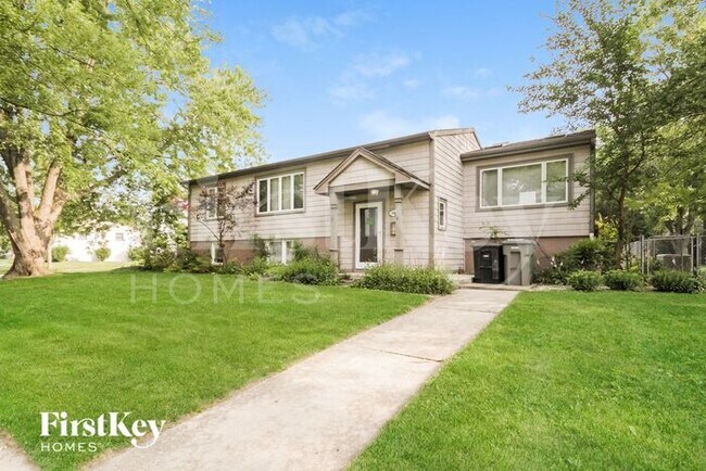 Foto del edificio - 9002 Poplar Rd