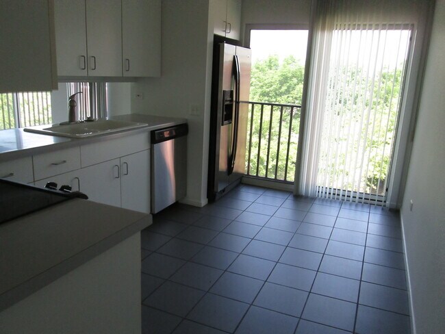 Building Photo - 372 Kelburn Rd
