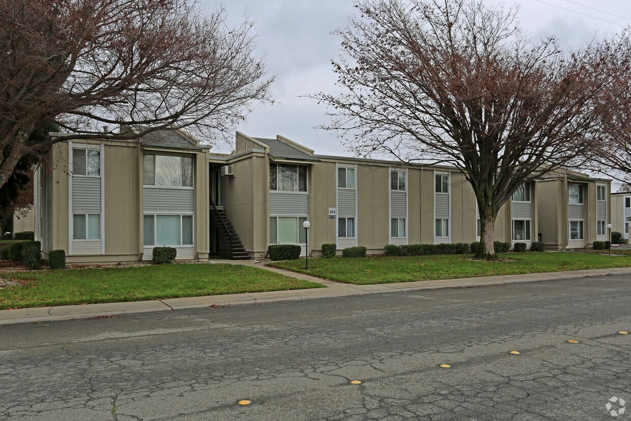 Foto principal - River's Bend Apartments