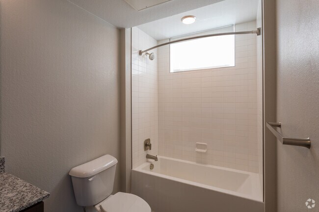 1BR, 1BA - 701 SF - FalconView