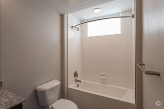 1BR, 1BA - 701 SF - FalconView