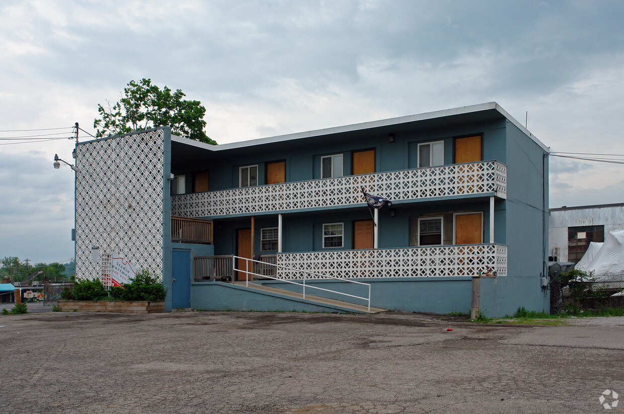 Foto principal - 4307 Kellogg Ave