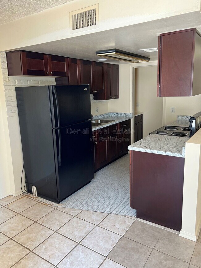 Foto del edificio - 4718 E Portland St