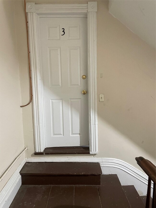 Building Photo - 5635-5639 NY-82