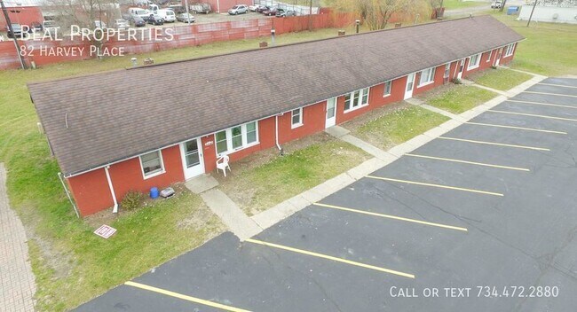 Building Photo - 82 Harvey Pl