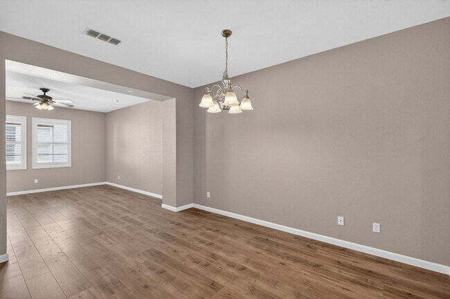 Foto del edificio - 8150 Crystal Walk Cir