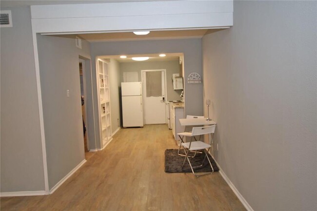 Foto del edificio - 11647 Chimney Rock Rd