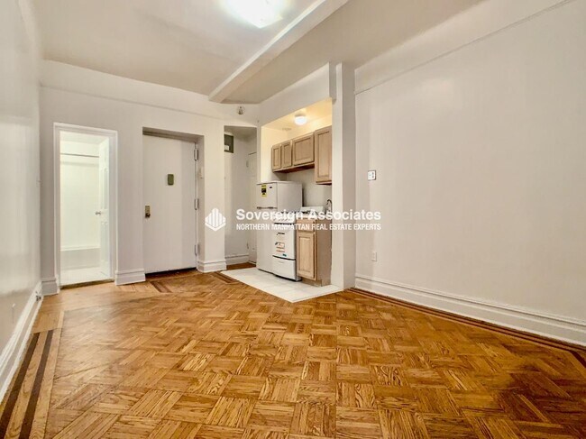 Foto del edificio - 936 W End Ave