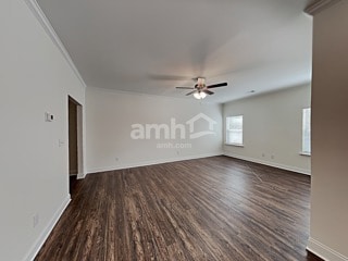 Foto del edificio - 638 Woodall Rd
