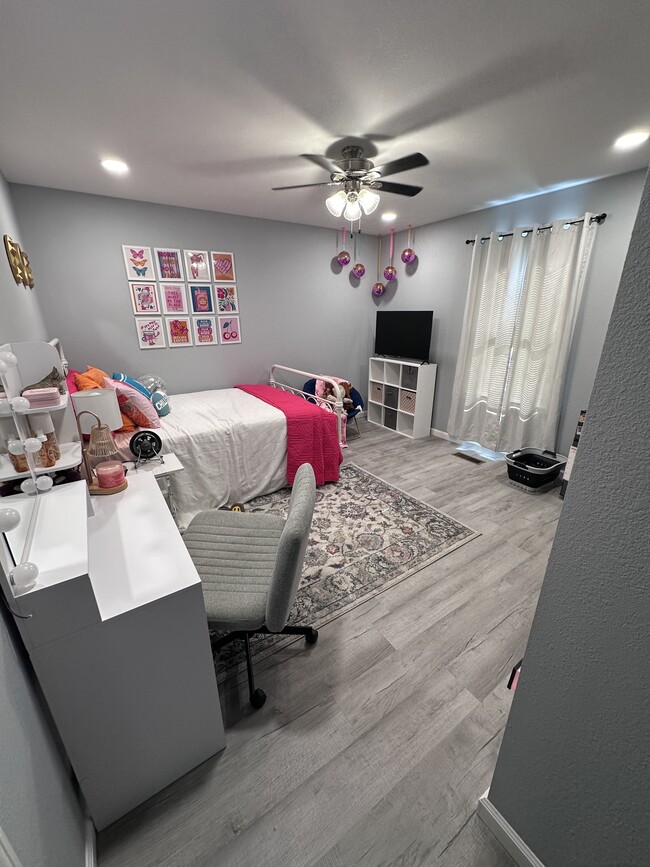 Building Photo - Brooks Street Quadplex - Fyffe