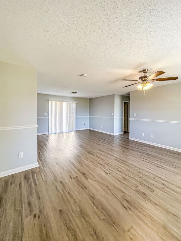 Foto del edificio - 1819 Stony Point Rd