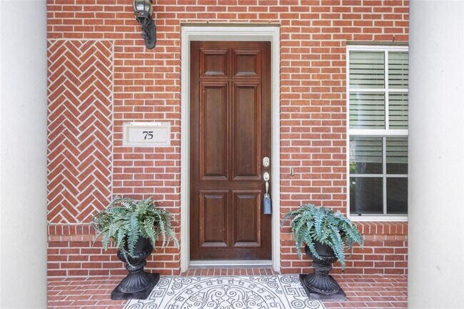 Building Photo - 75 History Row