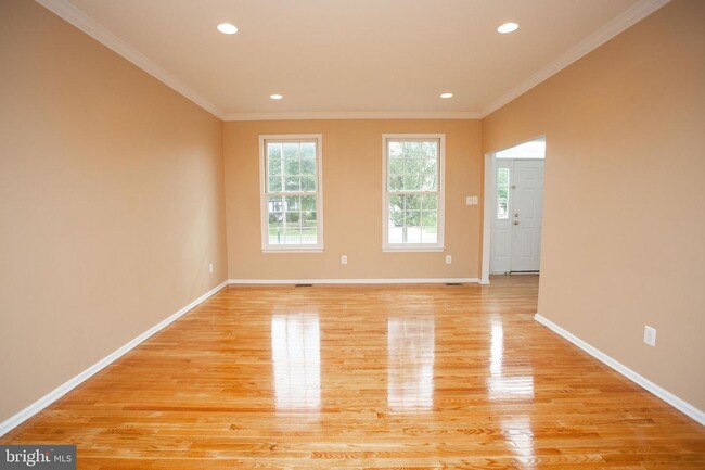 Building Photo - 32 Sawgrass Dr