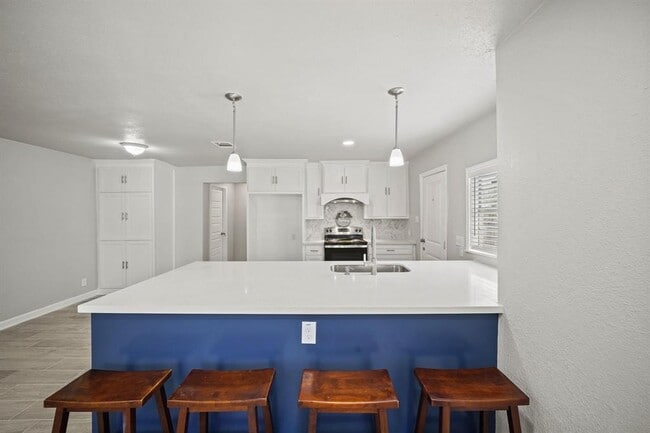 Building Photo - 3430 Seabrook St