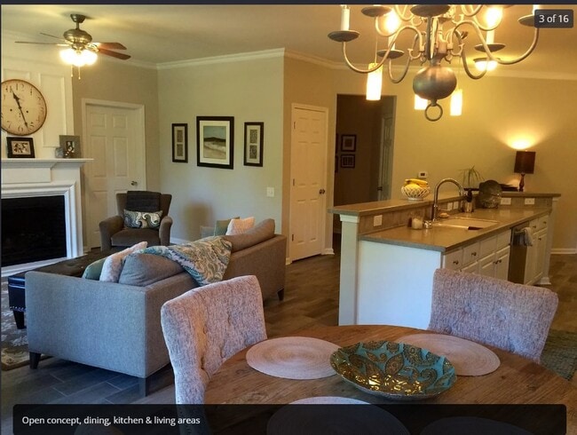 Foto del edificio - 14608 Via Sorrento Dr