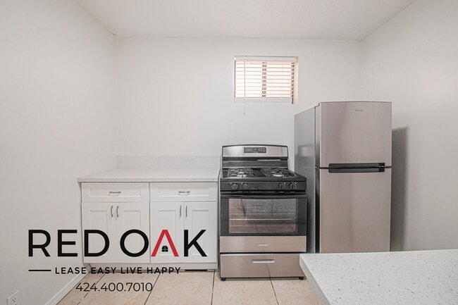 Building Photo - 8 S 69th Pl