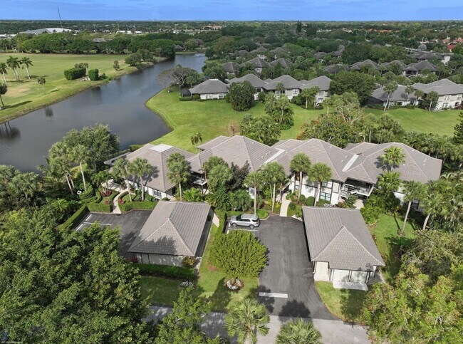 Foto del edificio - 13224 Polo Club Rd