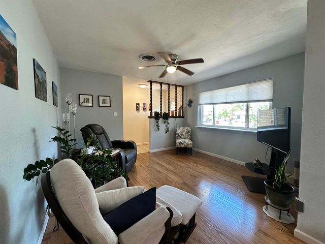 Building Photo - 1310 7th St