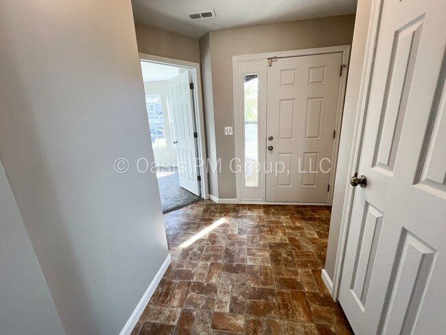 Foto del edificio - 4258 Buck Creek Dr