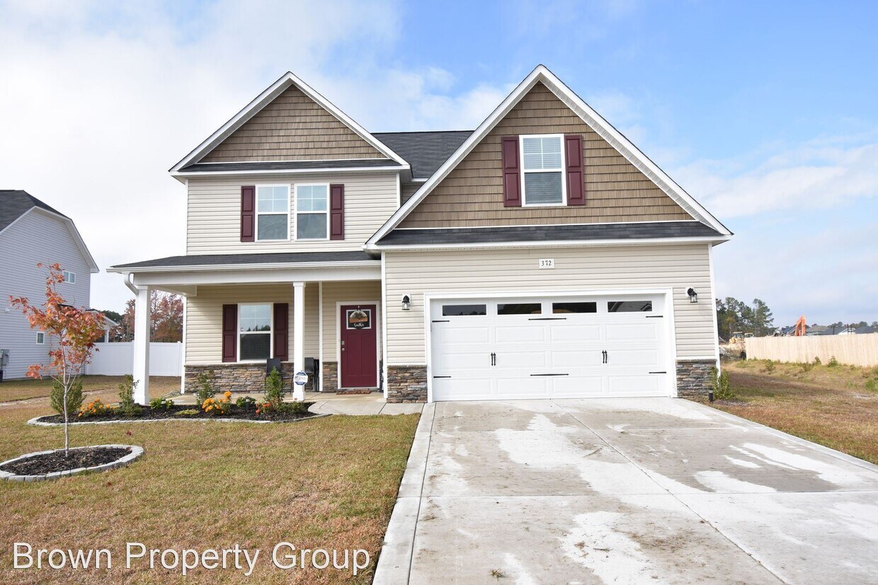 Primary Photo - 4 br, 3 bath House - 372 Croft Dr