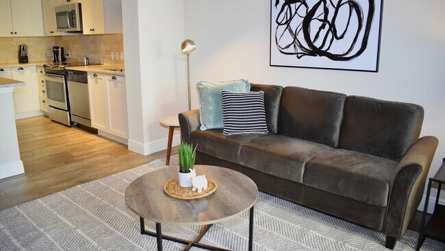 Foto del edificio - 1721 SE 17th St