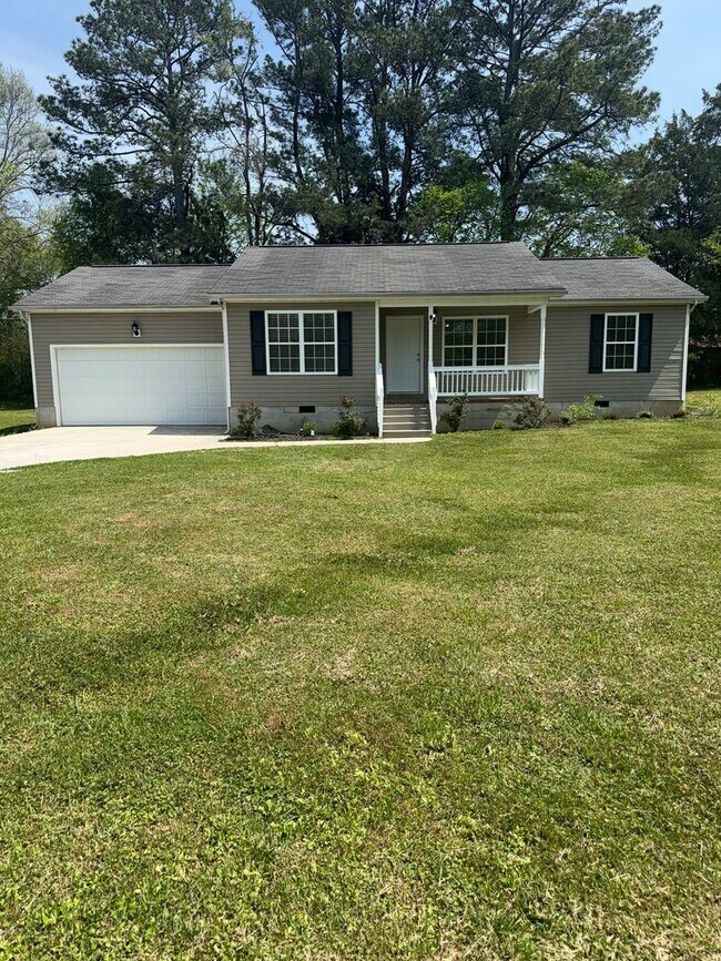 Foto del edificio - Newly Renovated 3-bedroom, 2 Bath Home with 1 Acre Lot!