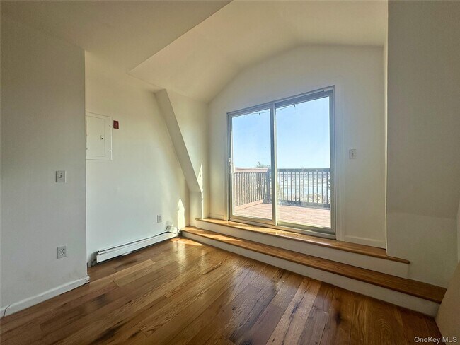 Foto del edificio - 498 Liberty St