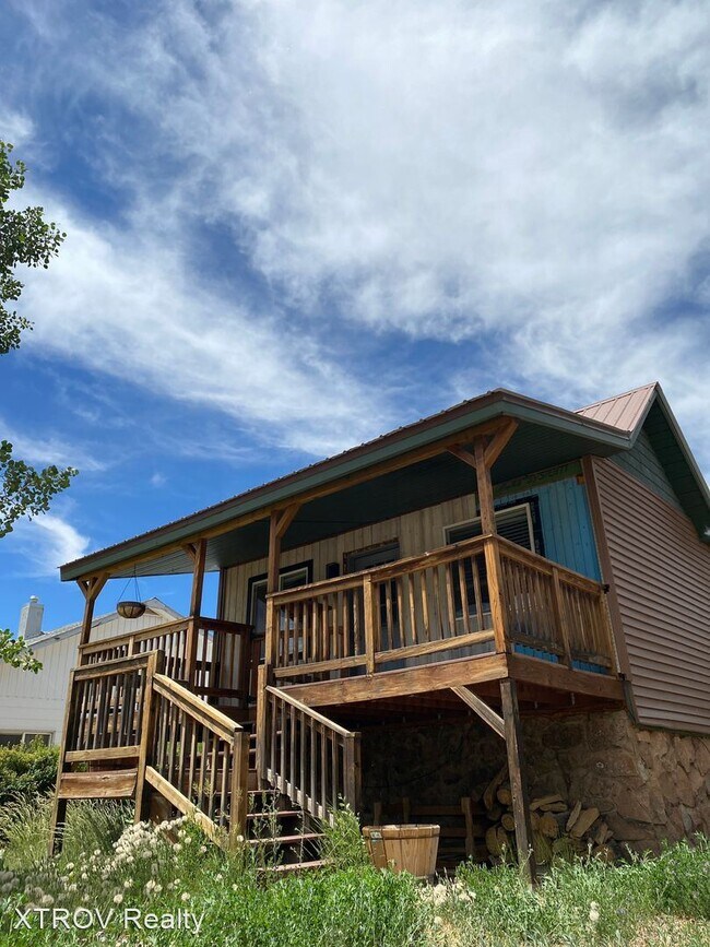 Foto del edificio - 3 br, 2 bath House - 616 Grand Ave