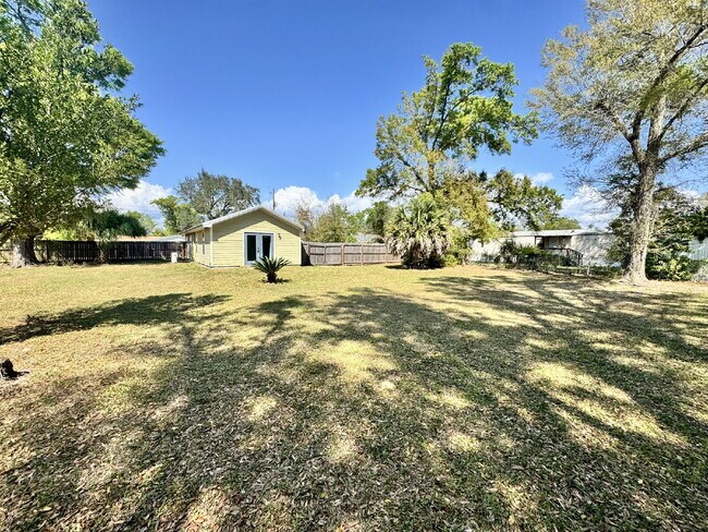 Foto del edificio - Cute newer home located close to North Bay Haven