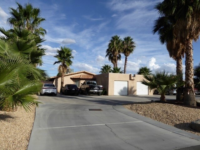 Building Photo - 15877 Tuscola Rd