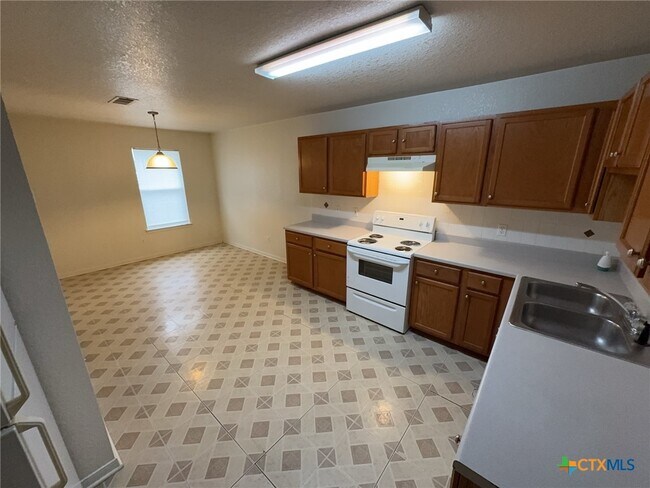 Foto del edificio - 1407 Dugger Cir