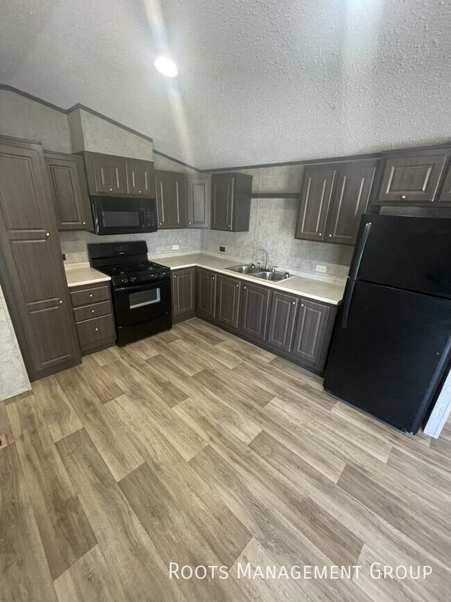 Building Photo - Home Available to Lease - Apply Today!