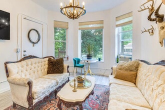 Building Photo - 3254 W Wabansia Ave