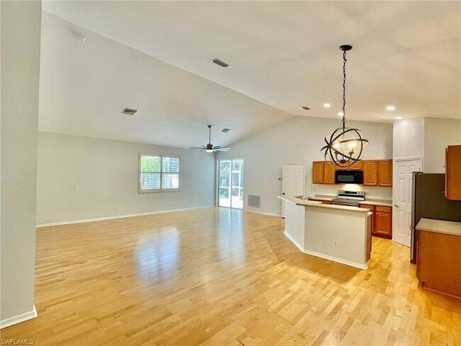 Building Photo - 6171 Lancewood Way