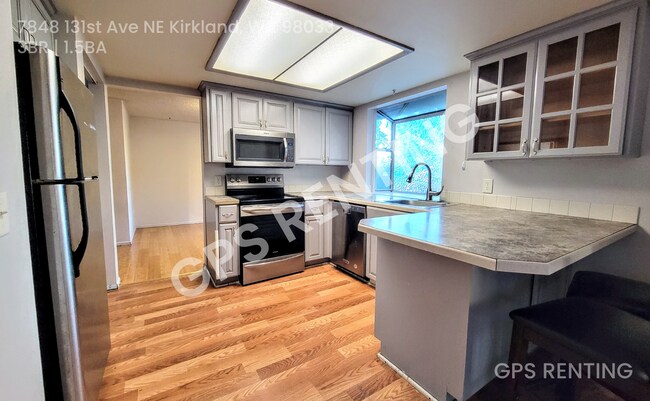 Building Photo - 7848 131st Ave NE