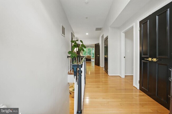 Foto del edificio - 1406 Colleen Ln