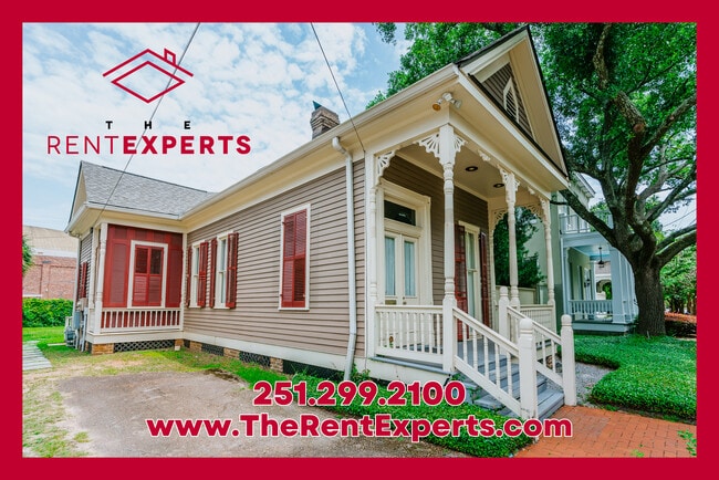 Building Photo - 209 S Cedar St