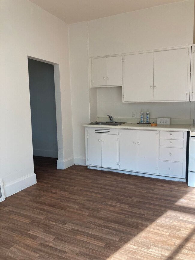 Foto del edificio - 5028 N Nelson St